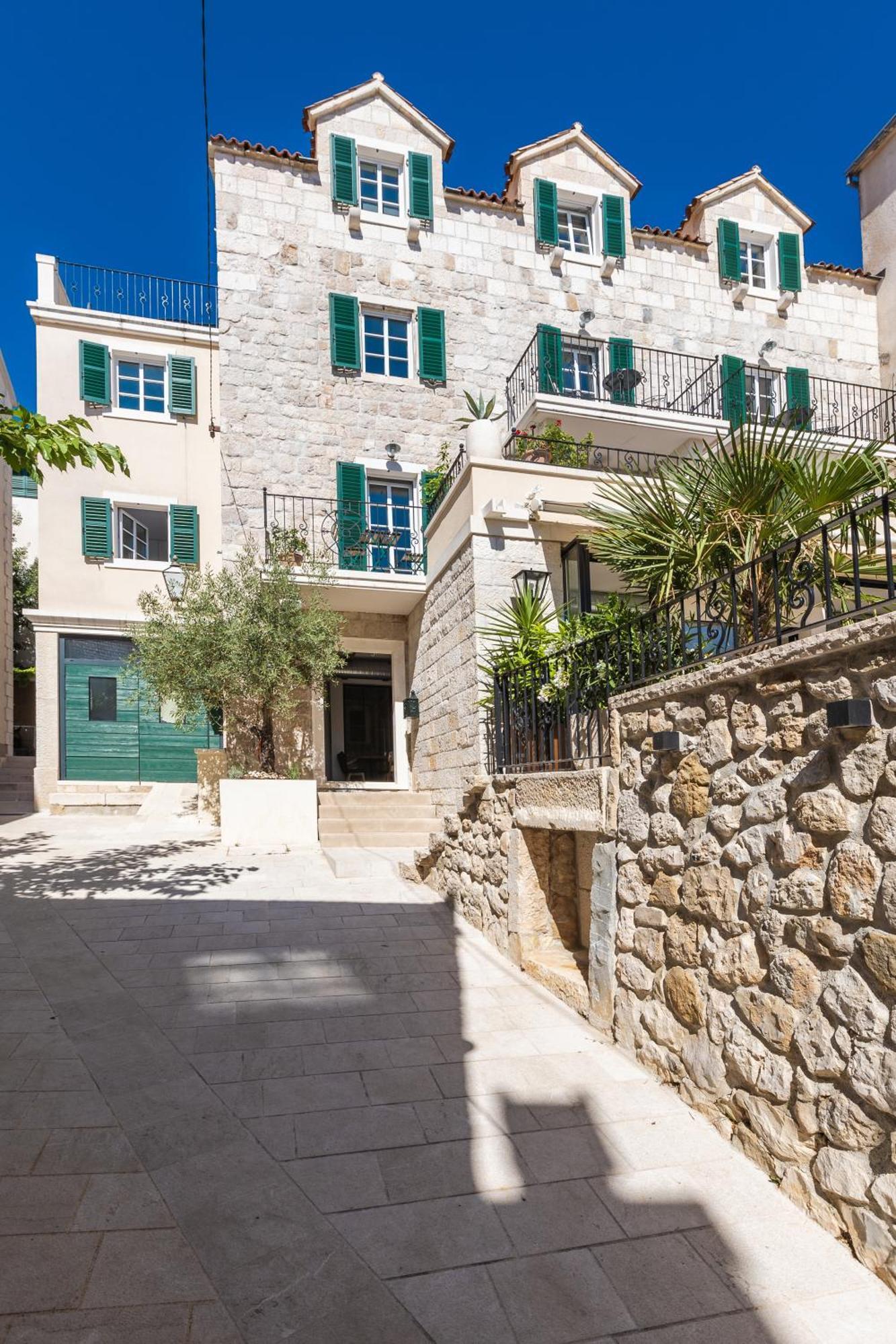 New - Casa Columba - 4 Star Design Boutique Hotel With Outdoor Pool & Private Garden (Adults Only) Макарска Екстериор снимка