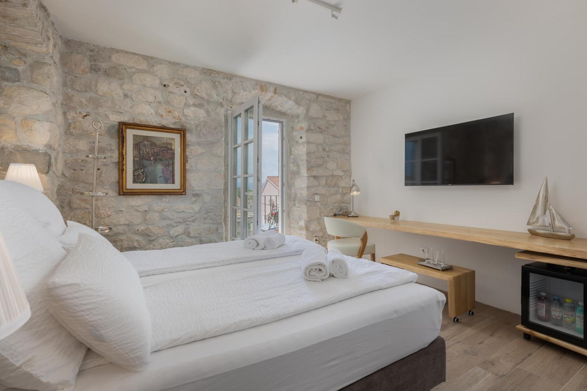 New - Casa Columba - 4 Star Design Boutique Hotel With Outdoor Pool & Private Garden (Adults Only) Макарска Екстериор снимка