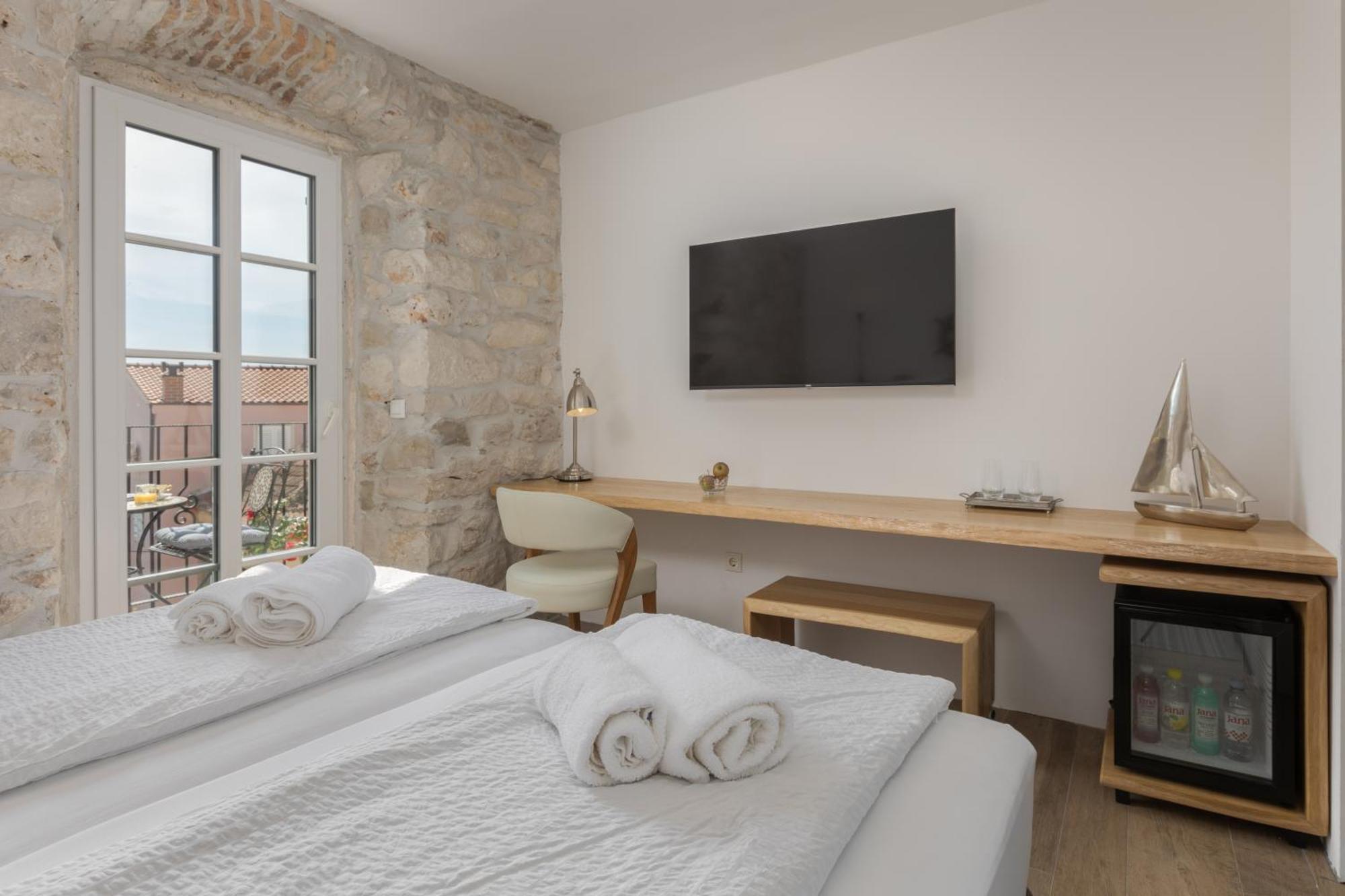New - Casa Columba - 4 Star Design Boutique Hotel With Outdoor Pool & Private Garden (Adults Only) Макарска Екстериор снимка