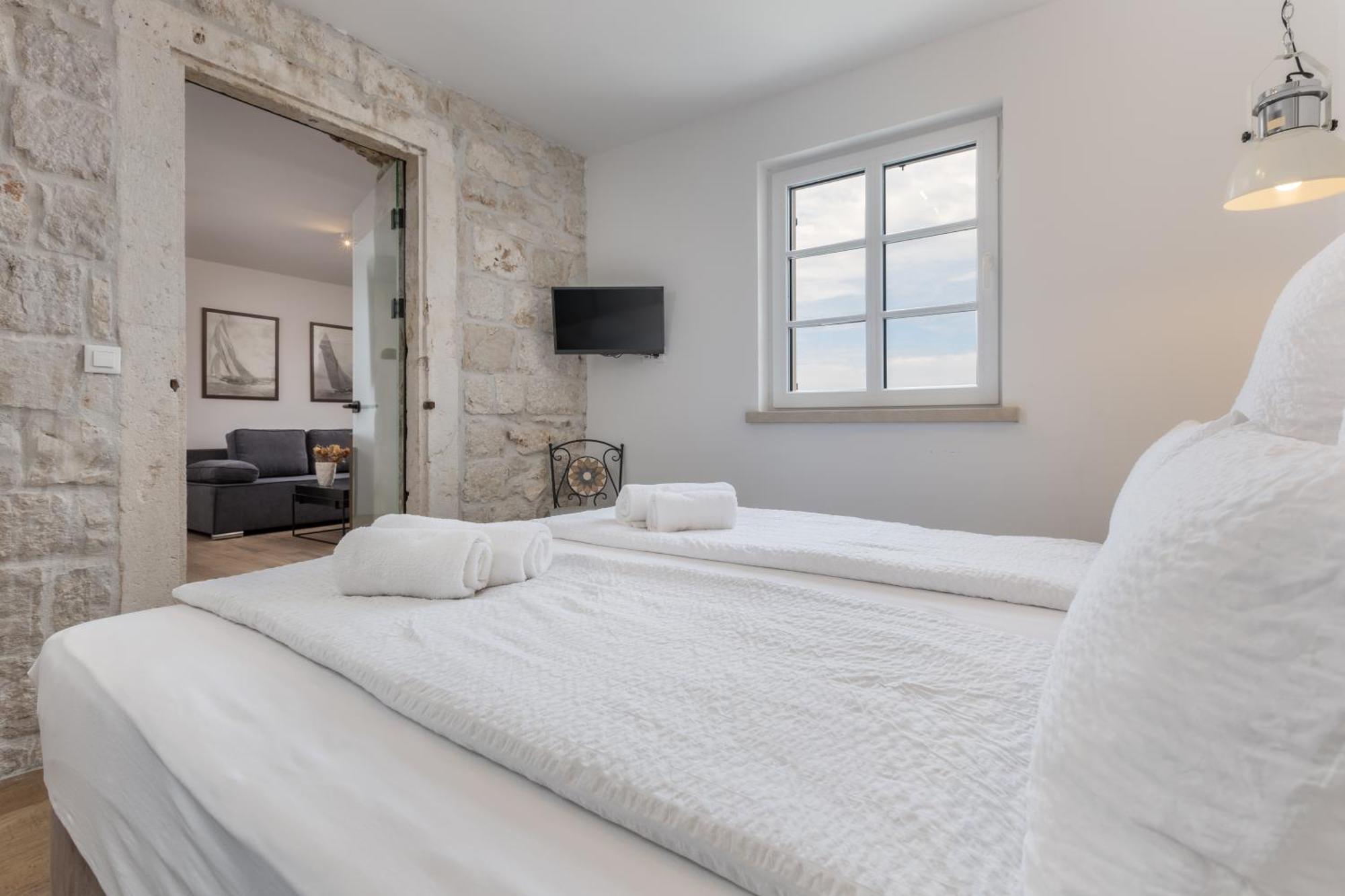 New - Casa Columba - 4 Star Design Boutique Hotel With Outdoor Pool & Private Garden (Adults Only) Макарска Екстериор снимка