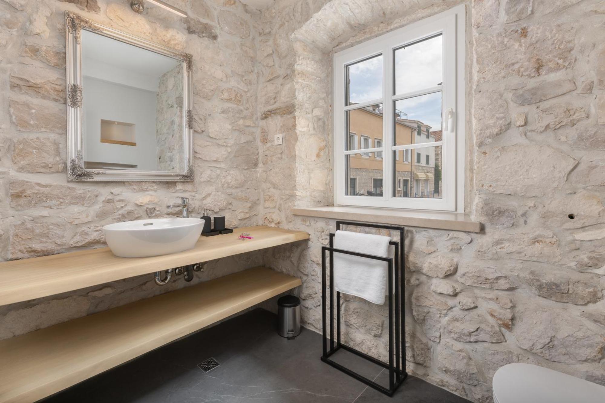 New - Casa Columba - 4 Star Design Boutique Hotel With Outdoor Pool & Private Garden (Adults Only) Макарска Екстериор снимка
